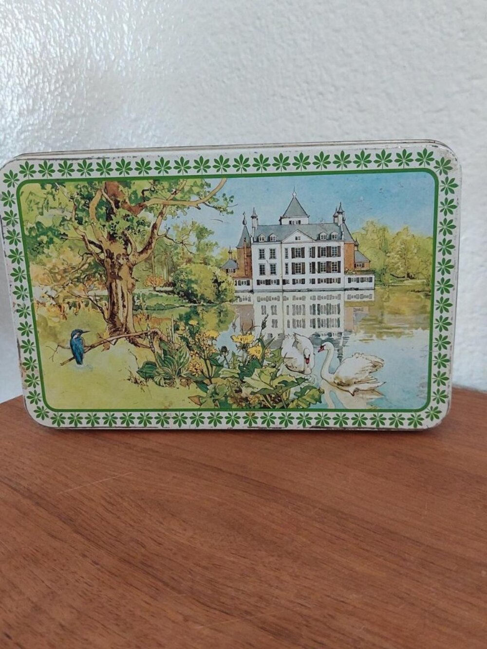 Vintage Verkade tin with castle and swans illustration tin box #castle